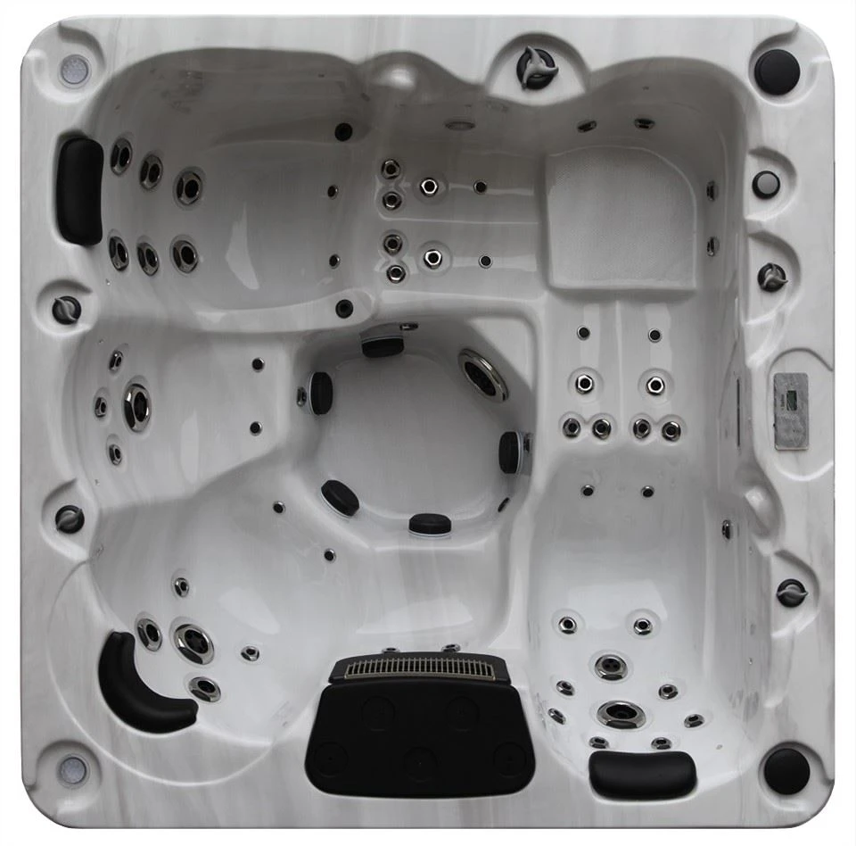 Bathtub nrog Jet